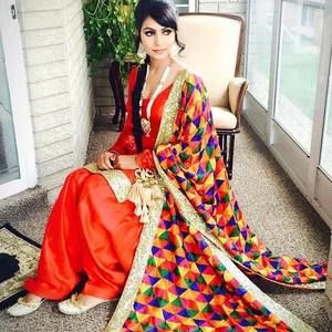 Meet your Posher, Phulkari